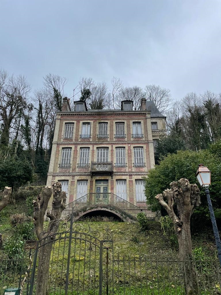 https://rehost.diberie.com/Picture/Get/f/156846