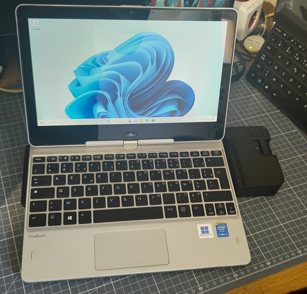 https://rehost.diberie.com/Picture/Get/f/158957