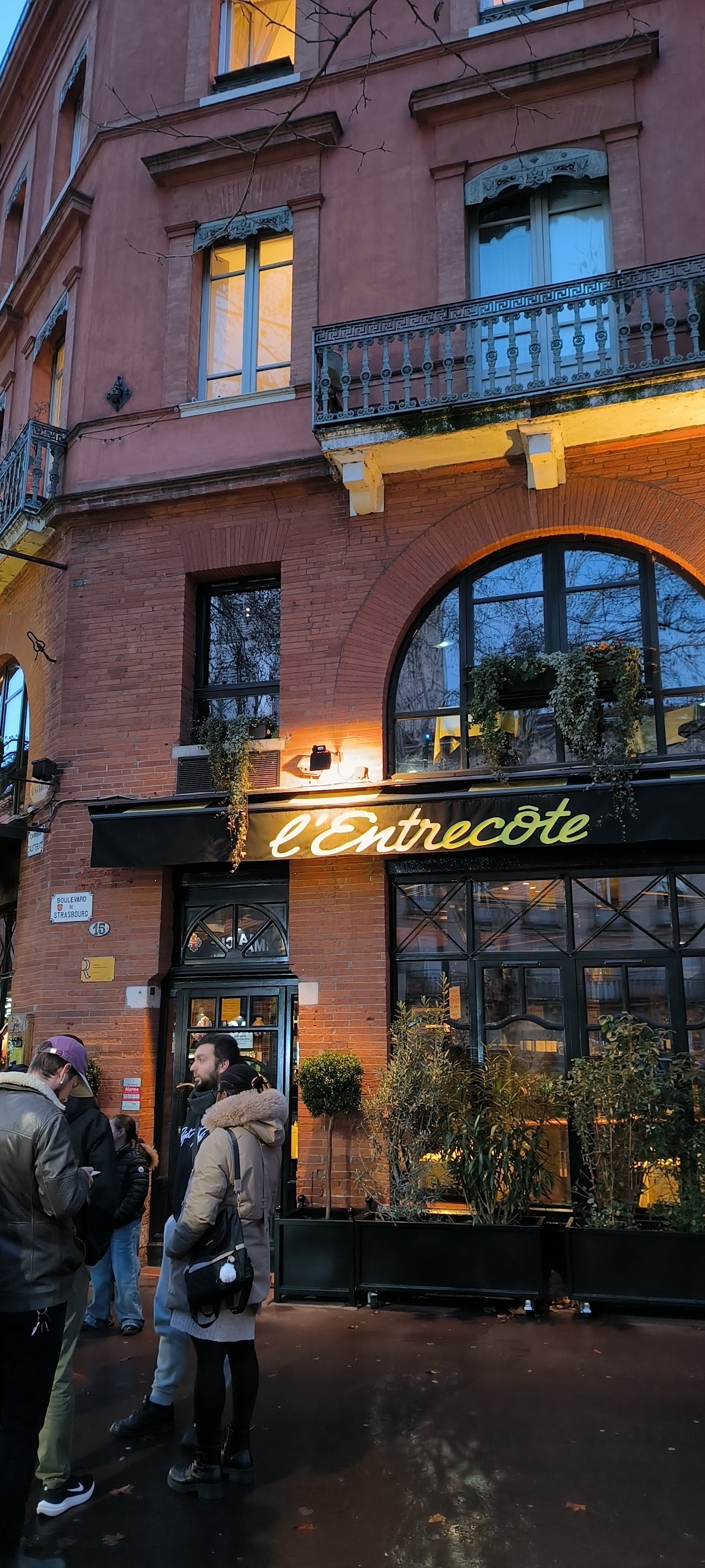 https://rehost.diberie.com/Picture/Get/f/253247