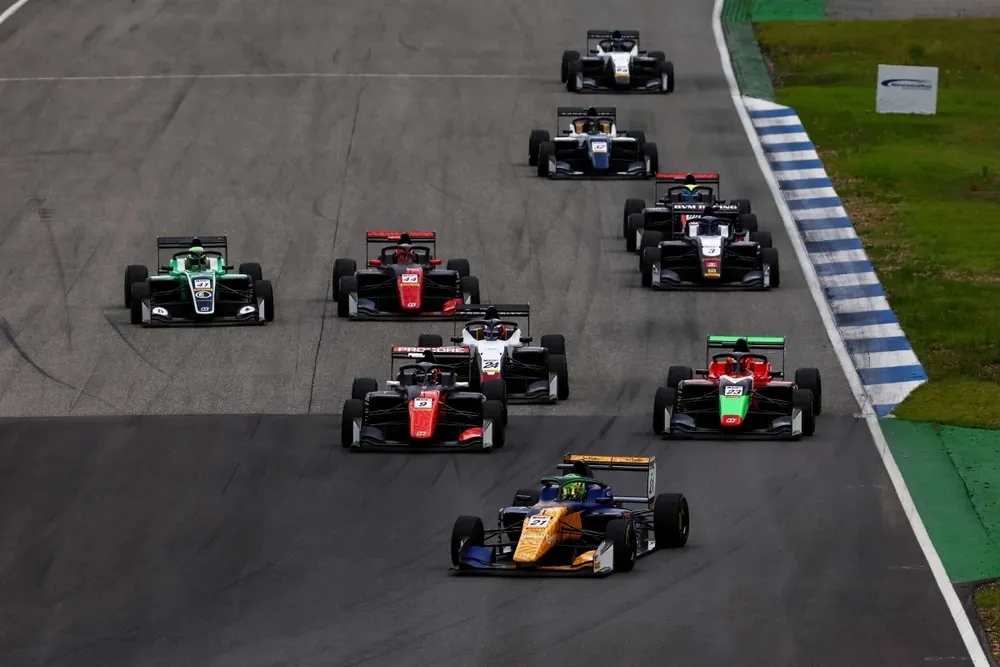 https://rehost.diberie.com/Picture/Get/f/542345