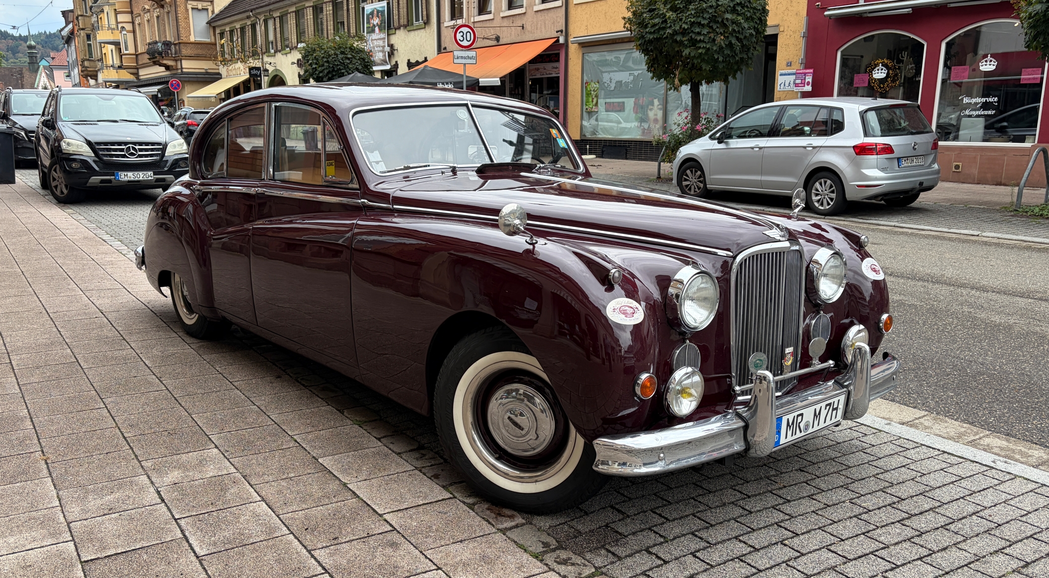 https://rehost.diberie.com/Picture/Get/f/543139