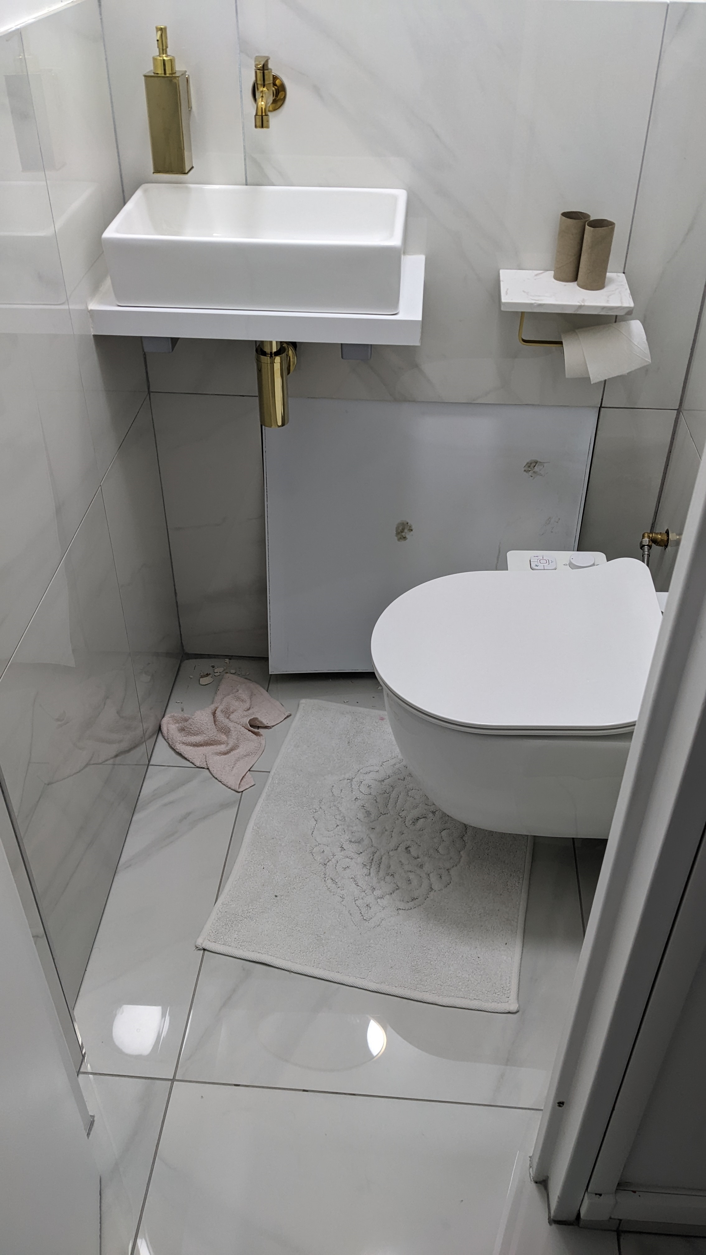 https://rehost.diberie.com/Picture/Get/f/90928