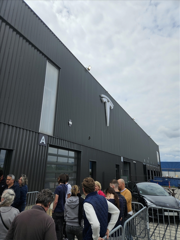 https://rehost.diberie.com/Picture/Get/r/280500