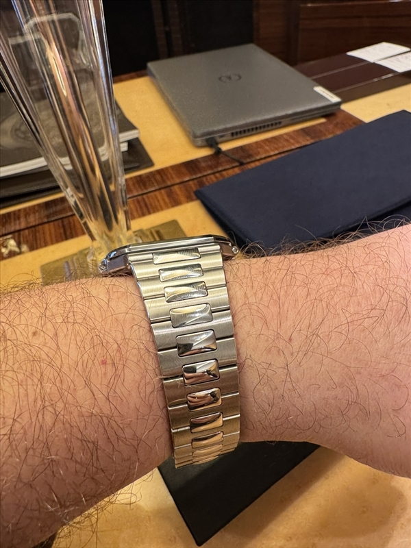 Nouveauté chez Patek....CUBITUS - Page 7 328459