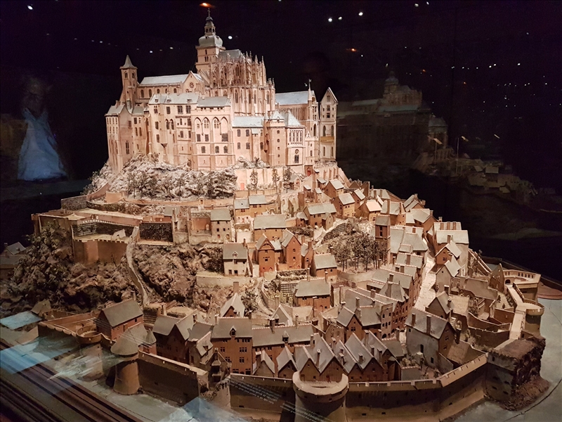 https://rehost.diberie.com/Picture/Get/r/533775