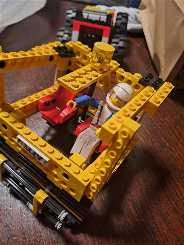 https://rehost.diberie.com/Picture/Get/r/561106