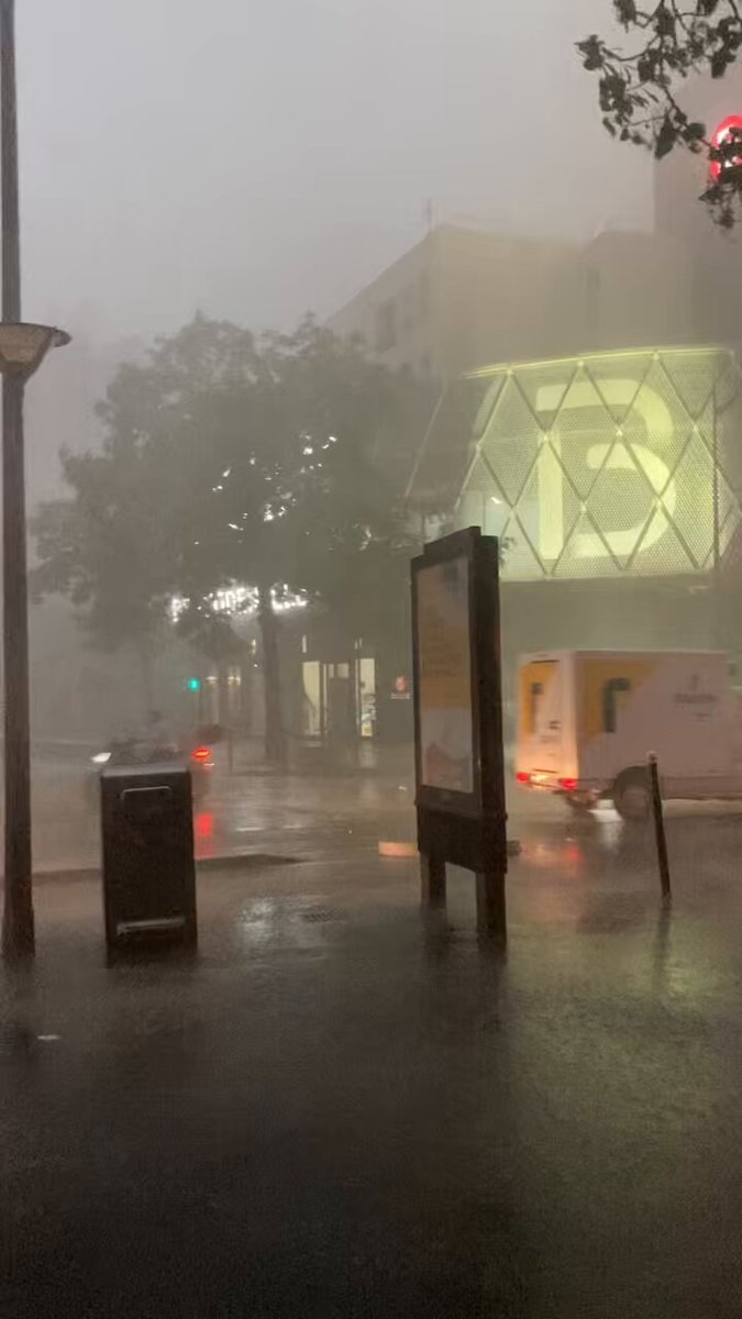 https://rehost.diberie.com/Rehost?size=min&url=https://pbs.twimg.com/amplify_video_thumb/1937949872222502912/img/J9nrNRmvBkcicq6c.jpg&hfr-url-data=https%3A%2F%2Fvideo.twimg.com%2Famplify_video%2F1937949872222502912%2Fvid%2Favc1%2F720x1280%2FZA34v6jdOBbGPs-c.mp4&hfr-media-type=video%2Fmp4