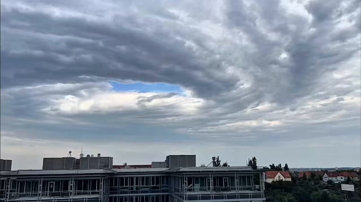 https://rehost.diberie.com/Rehost?size=min&url=https://pbs.twimg.com/amplify_video_thumb/1938292873641754624/img/GXQFx17iJNvdlcGK.jpg&hfr-url-data=https%3A%2F%2Fvideo.twimg.com%2Famplify_video%2F1938292873641754624%2Fvid%2Favc1%2F1280x718%2Fks96FlSB_Azf24zN.mp4&hfr-media-type=video%2Fmp4
