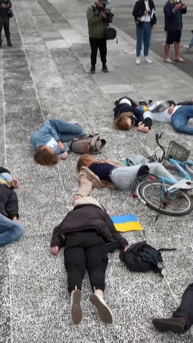https://rehost.diberie.com/Rehost?size=min&url=https://pbs.twimg.com/amplify_video_thumb/1766132007766016000/img/FJ_lrE6M8gg92Ybj.jpg&hfr-url-data=https%3A%2F%2Fvideo.twimg.com%2Famplify_video%2F1766132007766016000%2Fvid%2Favc1%2F1080x1920%2Fn8rCt0uuSpOY42u9.mp4%3Ftag%3D16&hfr-media-type=video%2Fmp4