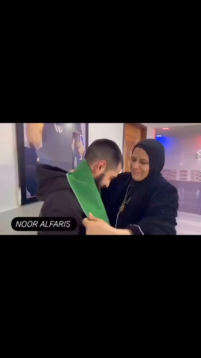 https://rehost.diberie.com/Rehost?size=min&url=https://pbs.twimg.com/amplify_video_thumb/1881464115635367936/img/c7xwycxO1pULOVJc.jpg&hfr-url-data=https%3A%2F%2Fvideo.twimg.com%2Famplify_video%2F1881464115635367936%2Fvid%2Favc1%2F720x1280%2FYmLCYOom1l-nudsQ.mp4%3Ftag%3D16&hfr-media-type=video%2Fmp4
