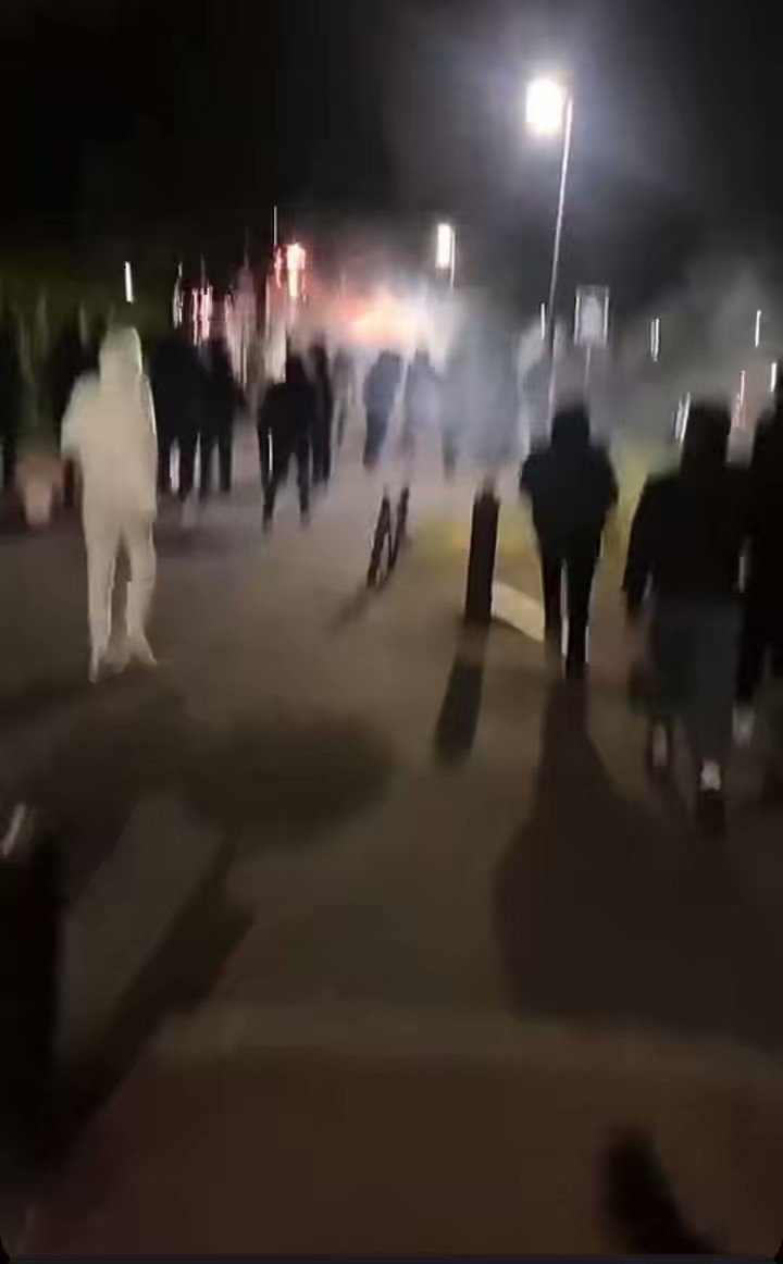 https://rehost.diberie.com/Rehost?size=min&url=https://pbs.twimg.com/ext_tw_video_thumb/1674536852953485317/pu/img/gh59sNGjbCdLx29I.jpg&hfr-url-data=https%3A%2F%2Fvideo.twimg.com%2Fext_tw_video%2F1674536852953485317%2Fpu%2Fvid%2F720x1162%2FbNYwifs-rzF1JaOa.mp4%3Ftag%3D12&hfr-media-type=video%2Fmp4