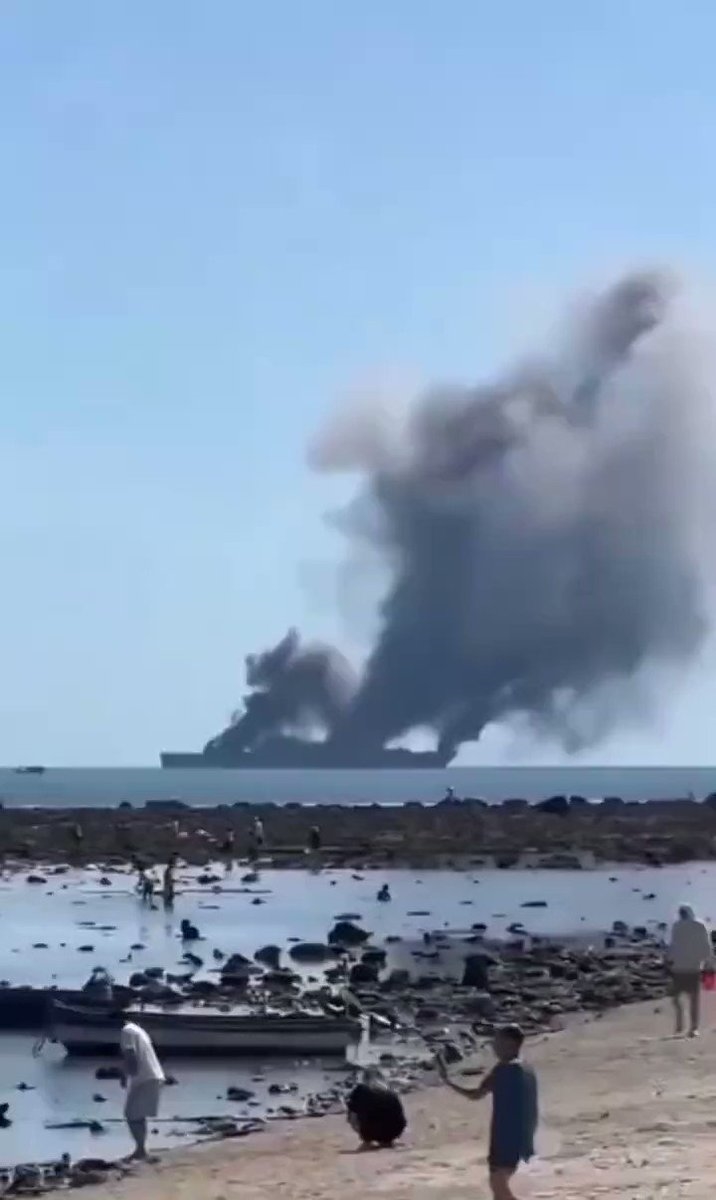 https://rehost.diberie.com/Rehost?size=min&url=https://pbs.twimg.com/ext_tw_video_thumb/1727051351983558656/pu/img/6Z4GeyZZJl9DxTDI.jpg&hfr-url-data=https%3A%2F%2Fvideo.twimg.com%2Fext_tw_video%2F1727051351983558656%2Fpu%2Fvid%2Favc1%2F720x1206%2FIFr2tfe4u9vVeHSs.mp4%3Ftag%3D12&hfr-media-type=video%2Fmp4