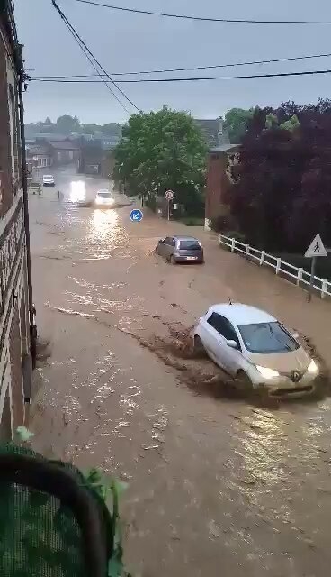 https://rehost.diberie.com/Rehost?size=min&url=https://pbs.twimg.com/ext_tw_video_thumb/1792997082996875264/pu/img/vNHAk1JOT3QU2zE-.jpg&hfr-url-data=https%3A%2F%2Fvideo.twimg.com%2Fext_tw_video%2F1792997082996875264%2Fpu%2Fvid%2Favc1%2F368x640%2FoFWMhZJRBU9uw5Gj.mp4%3Ftag%3D12&hfr-media-type=video%2Fmp4