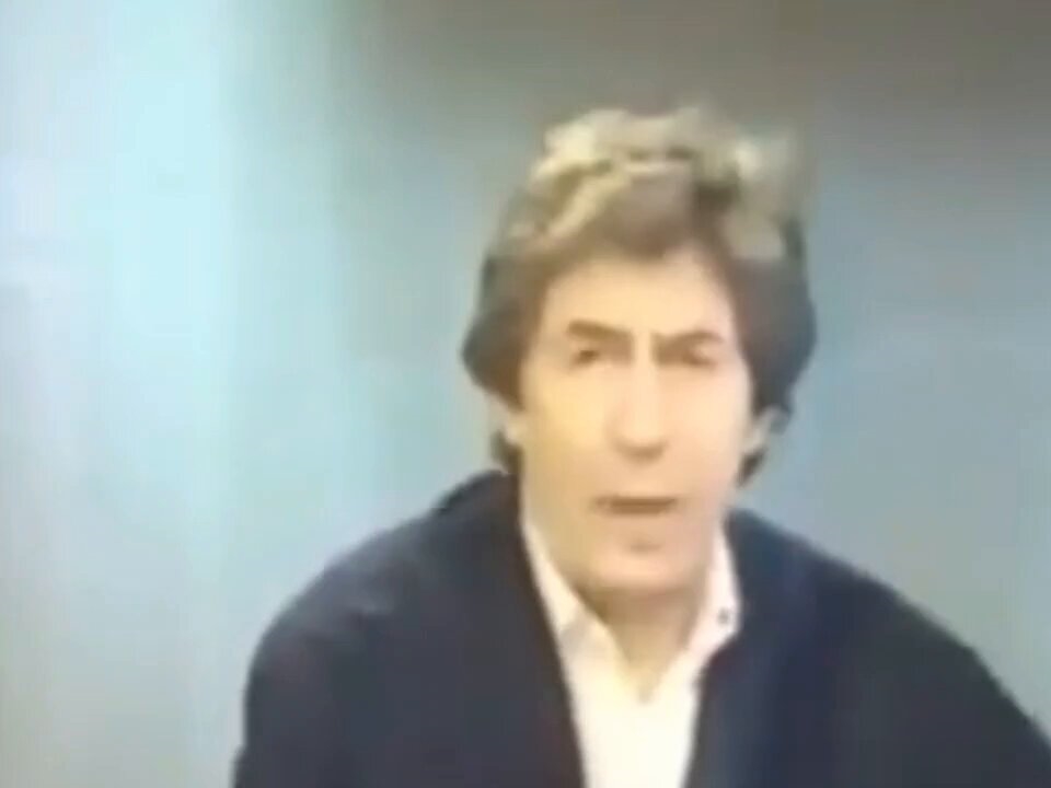 https://rehost.diberie.com/Rehost?size=min&url=https://pbs.twimg.com/ext_tw_video_thumb/1807015865461673984/pu/img/ZV2t5hzeAOBH1wJV.jpg&hfr-url-data=https%3A%2F%2Fvideo.twimg.com%2Fext_tw_video%2F1807015865461673984%2Fpu%2Fvid%2Favc1%2F960x720%2FCHN3iYxfY1nTdrXn.mp4%3Ftag%3D12&hfr-media-type=video%2Fmp4