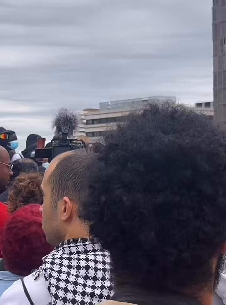 https://rehost.diberie.com/Rehost?size=min&url=https://pbs.twimg.com/ext_tw_video_thumb/1807042677822656512/pu/img/0J6uXaJt15MBpPVZ.jpg&hfr-url-data=https%3A%2F%2Fvideo.twimg.com%2Fext_tw_video%2F1807042677822656512%2Fpu%2Fvid%2Favc1%2F720x972%2FSDuinBLutMqzsidE.mp4%3Ftag%3D12&hfr-media-type=video%2Fmp4