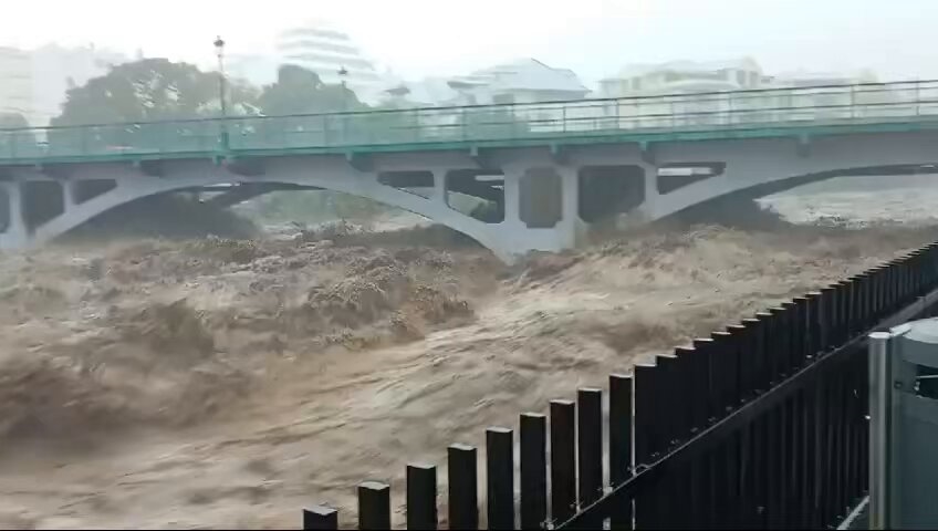 https://rehost.diberie.com/Rehost?size=min&url=https://pbs.twimg.com/ext_tw_video_thumb/1895466874063773696/pu/img/IGb0P1pdw8OsWNOy.jpg&hfr-url-data=https%3A%2F%2Fvideo.twimg.com%2Fext_tw_video%2F1895466874063773696%2Fpu%2Fvid%2Favc1%2F848x480%2FY30o7zyhN9YP1XrA.mp4%3Ftag%3D12&hfr-media-type=video%2Fmp4