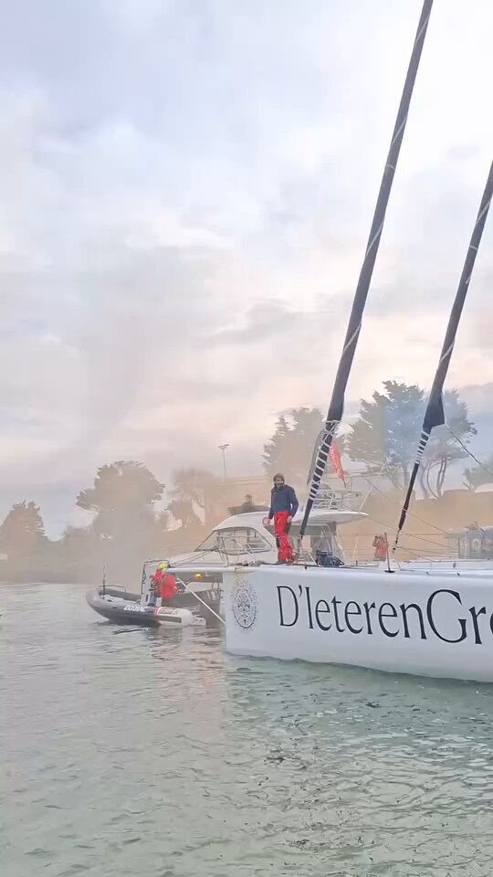https://rehost.diberie.com/Rehost?size=min&url=https://pbs.twimg.com/ext_tw_video_thumb/1898325179375157249/pu/img/RIehNoF5F2sH8Lpl.jpg&hfr-url-data=https%3A%2F%2Fvideo.twimg.com%2Fext_tw_video%2F1898325179375157249%2Fpu%2Fvid%2Favc1%2F540x960%2F2NstradFgDsynTI_.mp4%3Ftag%3D12&hfr-media-type=video%2Fmp4