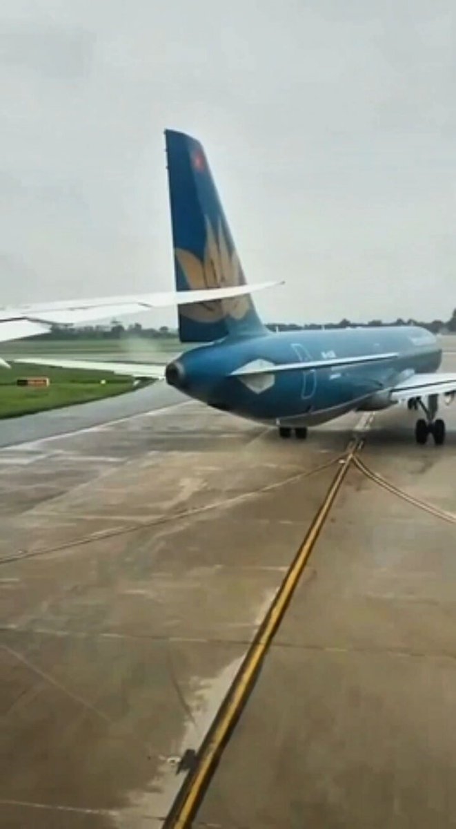 https://rehost.diberie.com/Rehost?size=min&url=https://pbs.twimg.com/ext_tw_video_thumb/1938583267898523648/pu/img/qWX5b48q5TneEXQK.jpg&hfr-url-data=https%3A%2F%2Fvideo.twimg.com%2Fext_tw_video%2F1938583267898523648%2Fpu%2Fvid%2Favc1%2F720x1308%2FlXnv_O0icyiuHVoQ.mp4%3Ftag%3D12&hfr-media-type=video%2Fmp4