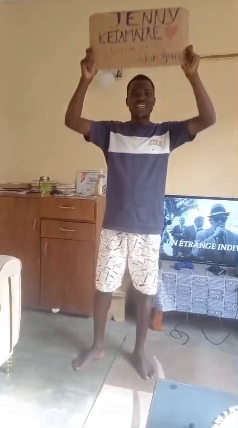 https://rehost.diberie.com/Rehost?size=min&url=https://pbs.twimg.com/ext_tw_video_thumb/1959222572270198784/pu/img/d-pnNOf2jIoznc3B.jpg&hfr-url-data=https%3A%2F%2Fvideo.twimg.com%2Fext_tw_video%2F1959222572270198784%2Fpu%2Fvid%2Favc1%2F474x850%2FJVp9MSZge6zZOvuX.mp4%3Ftag%3D12&hfr-media-type=video%2Fmp4