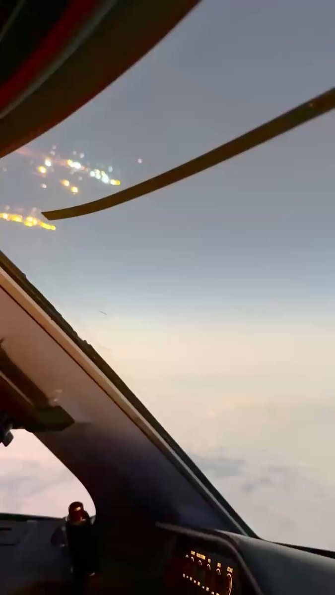 https://rehost.diberie.com/Rehost?size=min&url=https://pbs.twimg.com/amplify_video_thumb/1880043609359048704/img/odjVjZMqqbTRzg25.jpg&hfr-url-data=https%3A%2F%2Fvideo.twimg.com%2Famplify_video%2F1880043609359048704%2Fvid%2Favc1%2F720x1280%2FhtriINN2-27wWZV4.mp4%3Ftag%3D14
