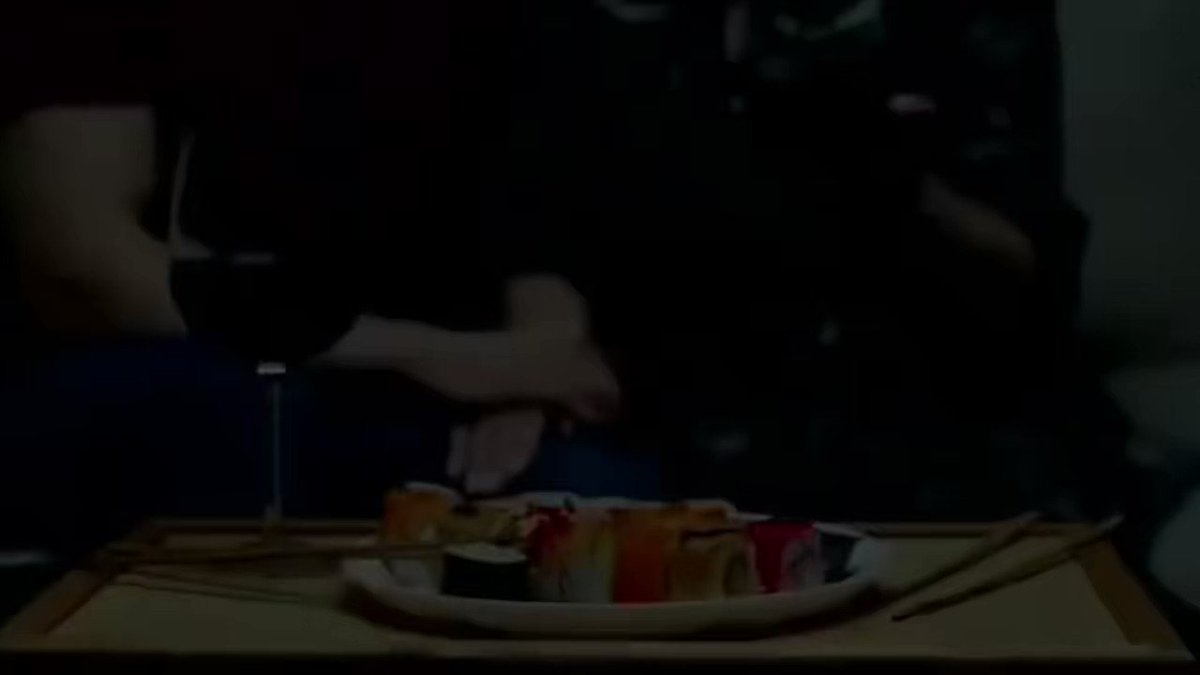 https://rehost.diberie.com/Rehost?size=min&url=https://pbs.twimg.com/ext_tw_video_thumb/1646930604129222657/pu/img/zatrpBBEepIsZrU8.jpg&hfr-url-data=https%3A%2F%2Fvideo.twimg.com%2Fext_tw_video%2F1646930604129222657%2Fpu%2Fvid%2F1280x720%2FPEPLsGYGt6dgYcL5.mp4%3Ftag%3D12