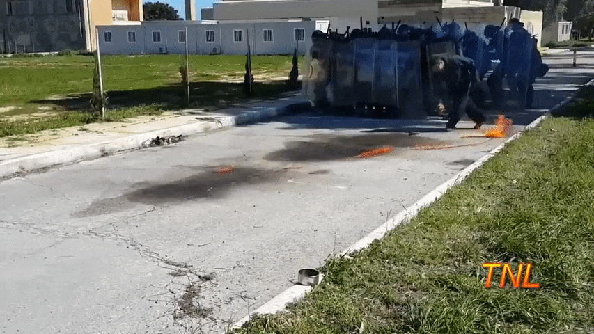 https://rehost.diberie.com/Uploads/0/20220723-190633-e3afbf34-b740-42ee-9317-737b740ec6b9.0.pic.gif