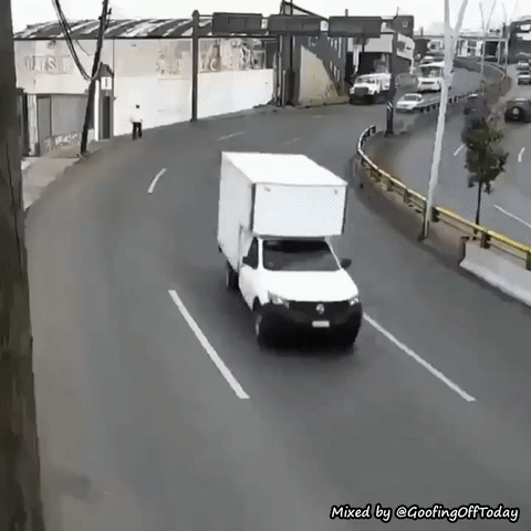 https://rehost.diberie.com/Uploads/0/20230508-211748-0649983a-d95b-4b12-9fad-7cacd4356b1f.0.pic.gif