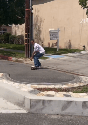 20230517-001039-258fb7ea-c6f2-4706-99fa-848e748ec88a.0.pic.gif