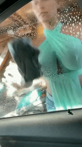 https://rehost.diberie.com/Uploads/0/20230618-121355-ca82a5b0-001d-4de2-8ee4-cc389573a503.0.pic.gif