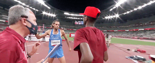https://rehost.diberie.com/Uploads/0/20230822-194038-5dc795d9-cc8a-4c4b-a1e7-a7020212dc6b.0.pic.gif