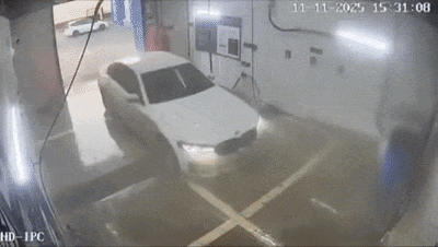 https://rehost.diberie.com/Uploads/0/20261006-132401-0c2e3b17-5f02-4033-838e-b52cba8001cf.0.pic.gif
